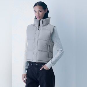 Aritzia Super World™ the super puff™ shorty vest Marble Blue Small